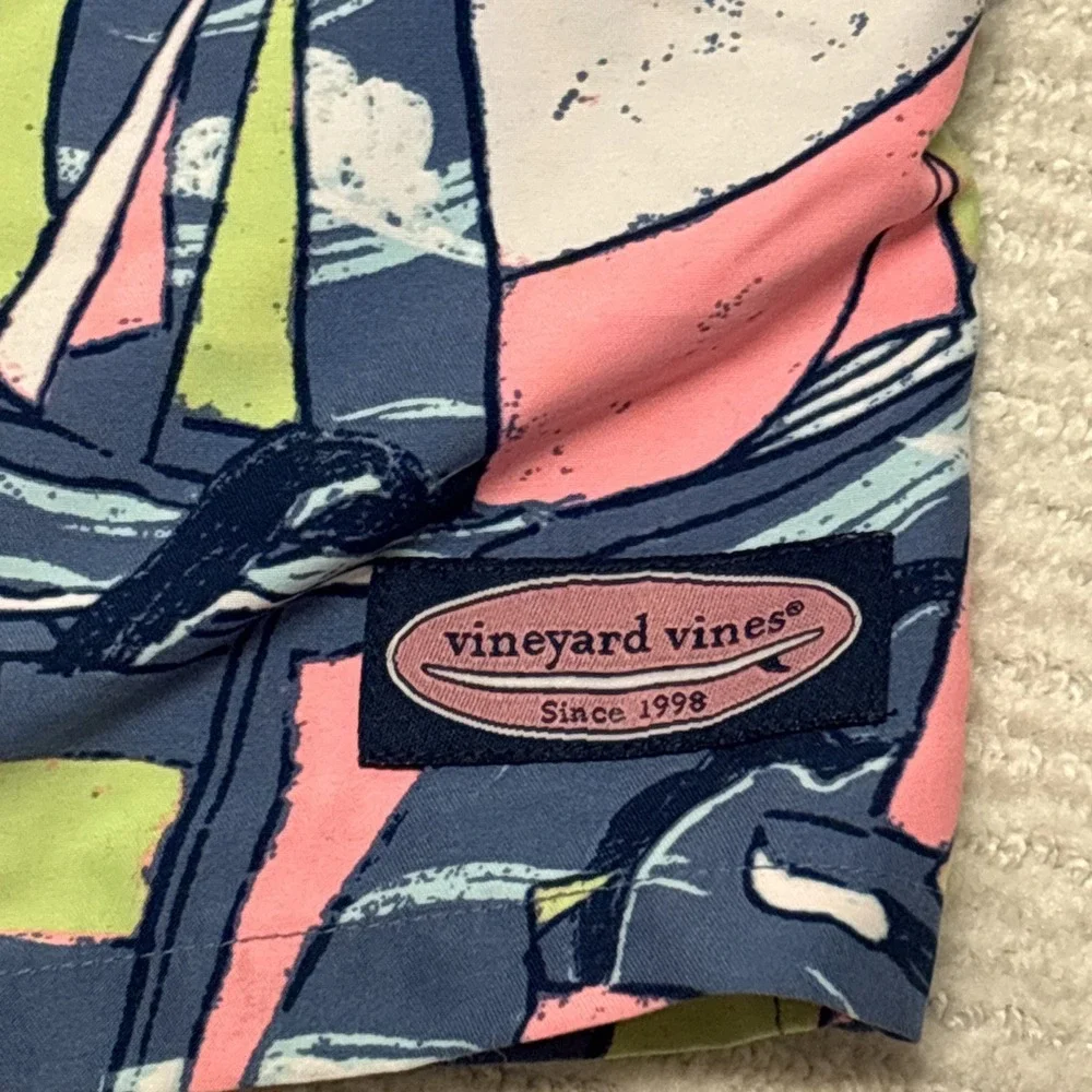 Vineyard Vines Mesh Lined Swim Shorts Trunks Mens Large All‎ Over Sailboat Print